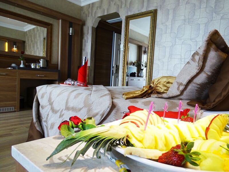 Laur Hotels Experience Elegance