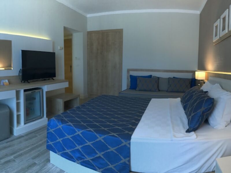 Fortezza Beach Resort Hotel