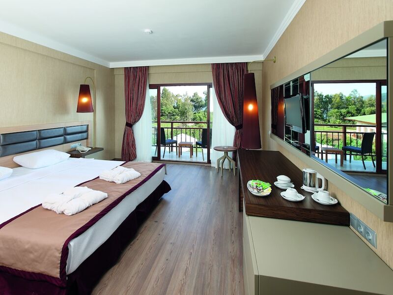 Fortezza Beach Resort Hotel