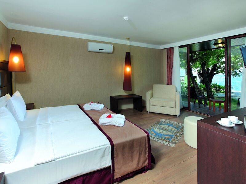 Fortezza Beach Resort Hotel