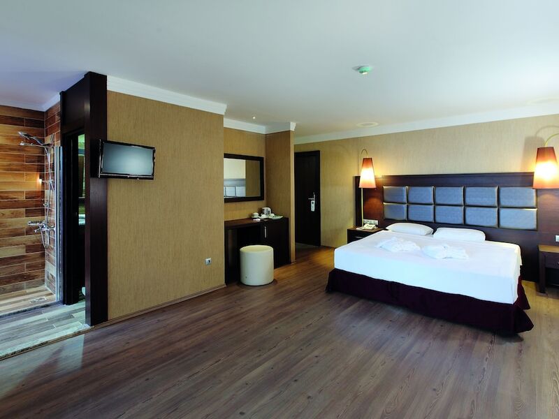 Fortezza Beach Resort Hotel