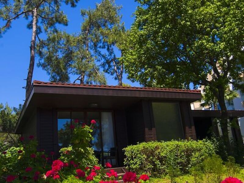 Fortezza Beach Resort Hotel