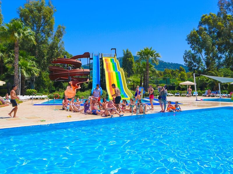 Fortezza Beach Resort Hotel