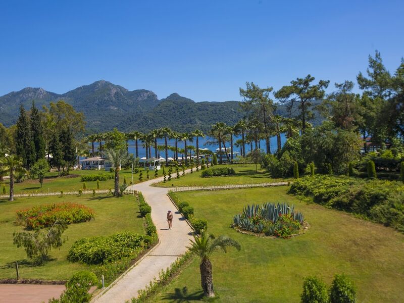 Fortezza Beach Resort Hotel